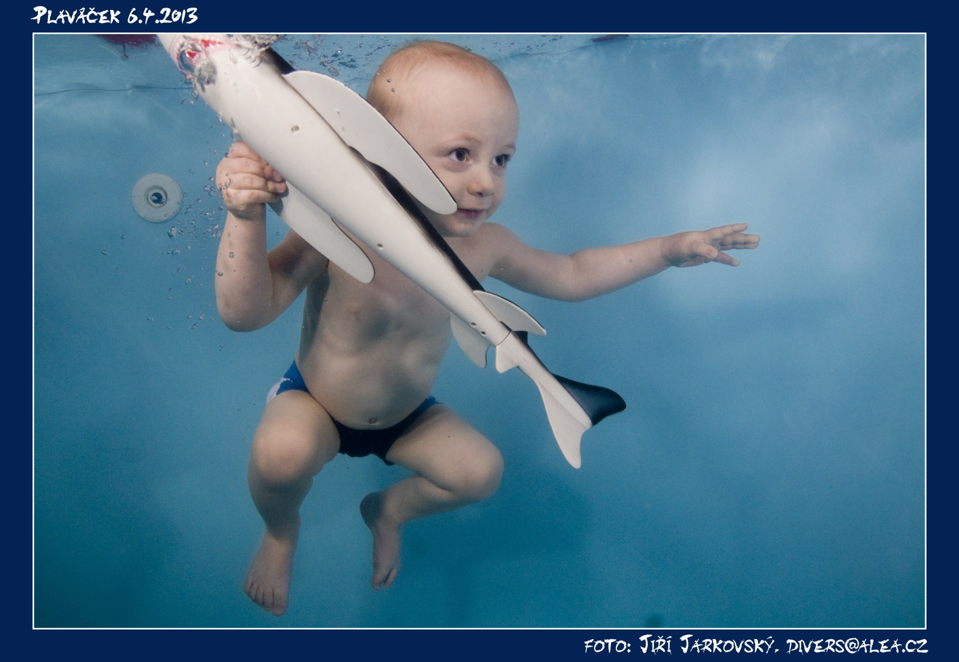 plavání kojenců pod vodou
