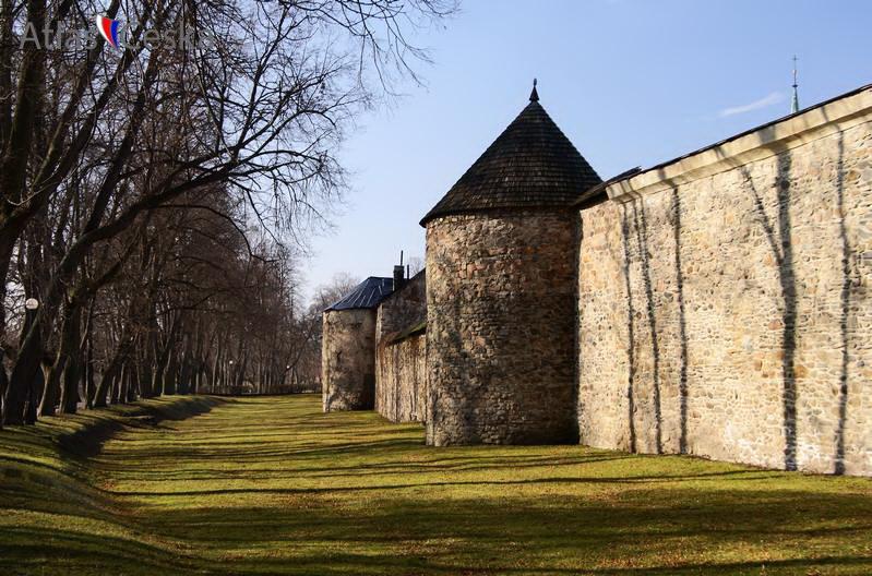 Hradby